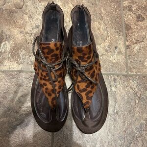 Brown Leopard Print sandals Brand New!